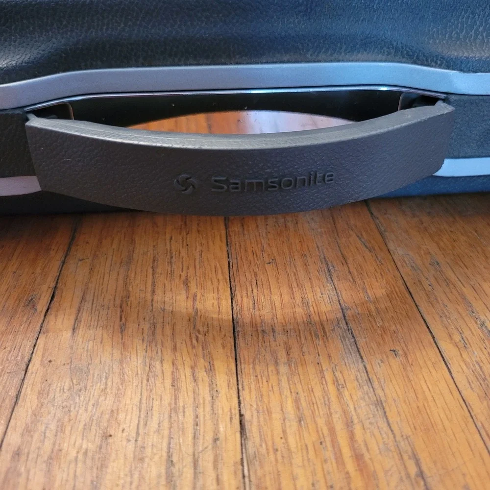 Samsonite 18